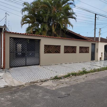 Casa A 50 Metros Da Praia - No Melhor Local Da Pg Villa Praia Grande  Ngoại thất bức ảnh
